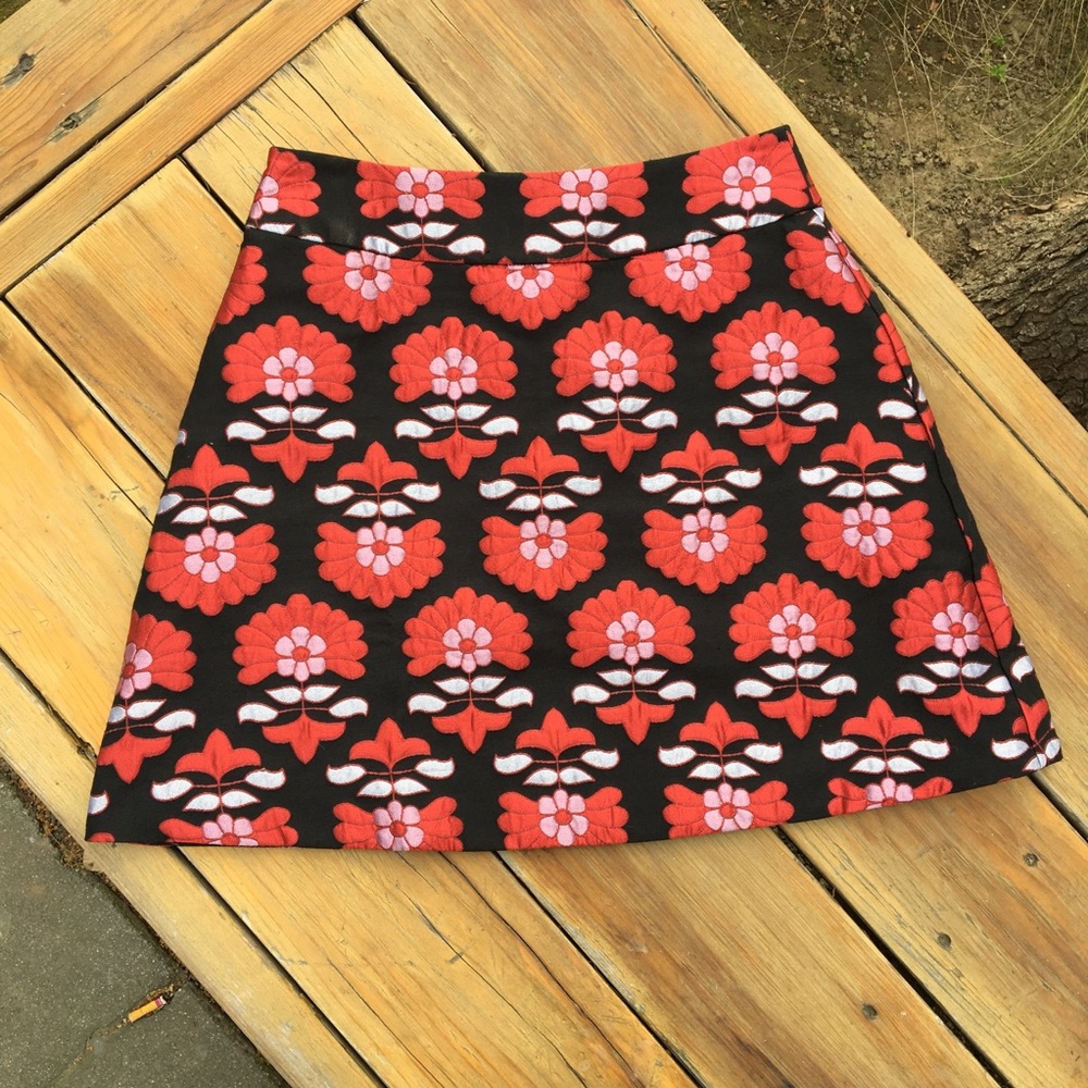 Bold Floral Print Mini by Traffic People